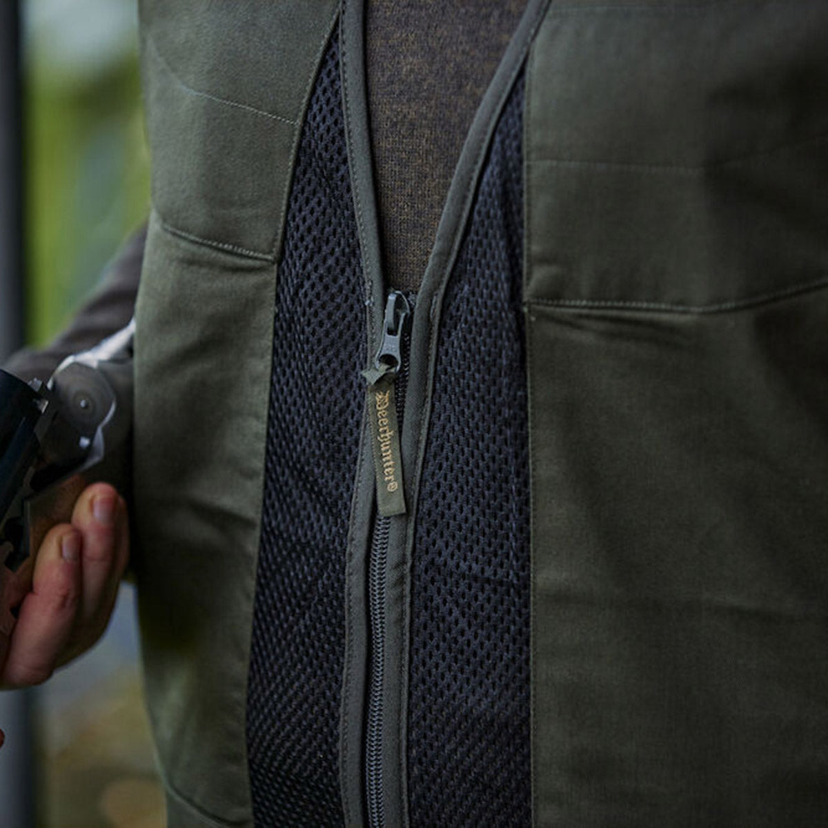 Deerhunter Atlas Mesh Shooting Waistcoat - Detail