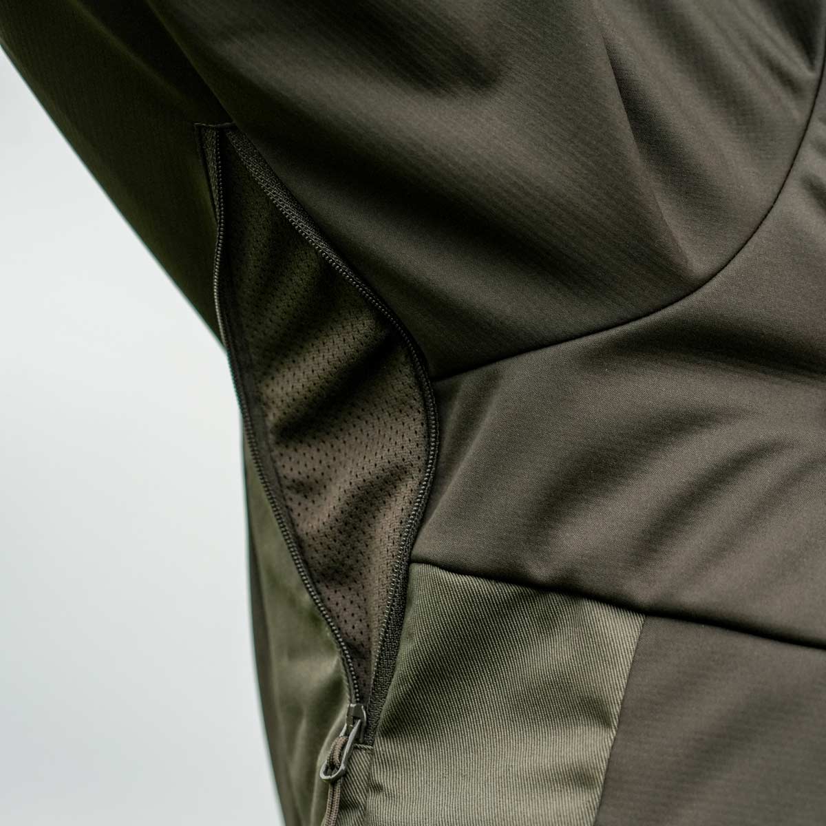 Harehill Ridgegate Active Hybrid Softshell Jacket - Under Arm Vents