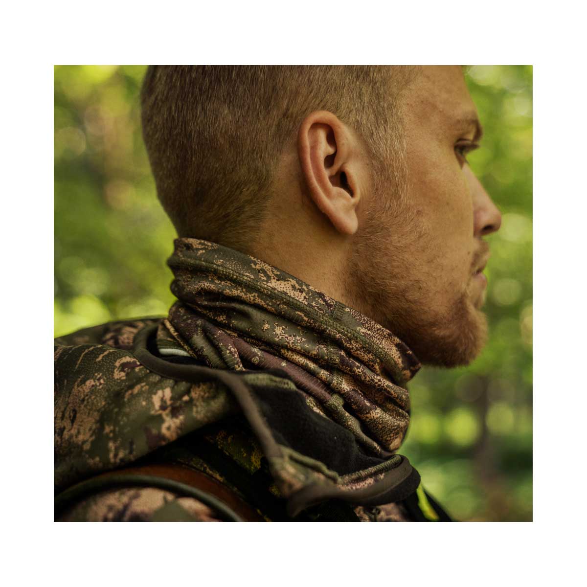 Harkila Deer Stalker Camo Neck Gaiter - lifestyle