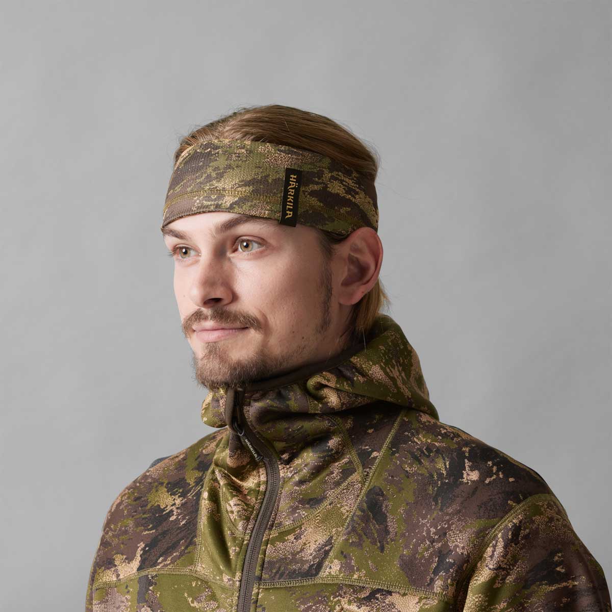 Harkila Deer Stalker Camo Neck Gaiter - on model