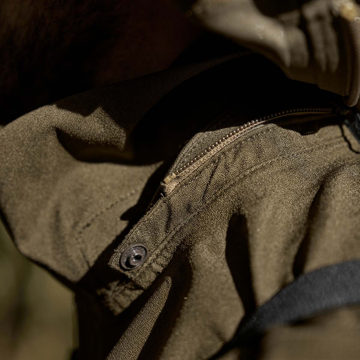 Harkila Finnmark HWS Jacket - Removable Hood Detail