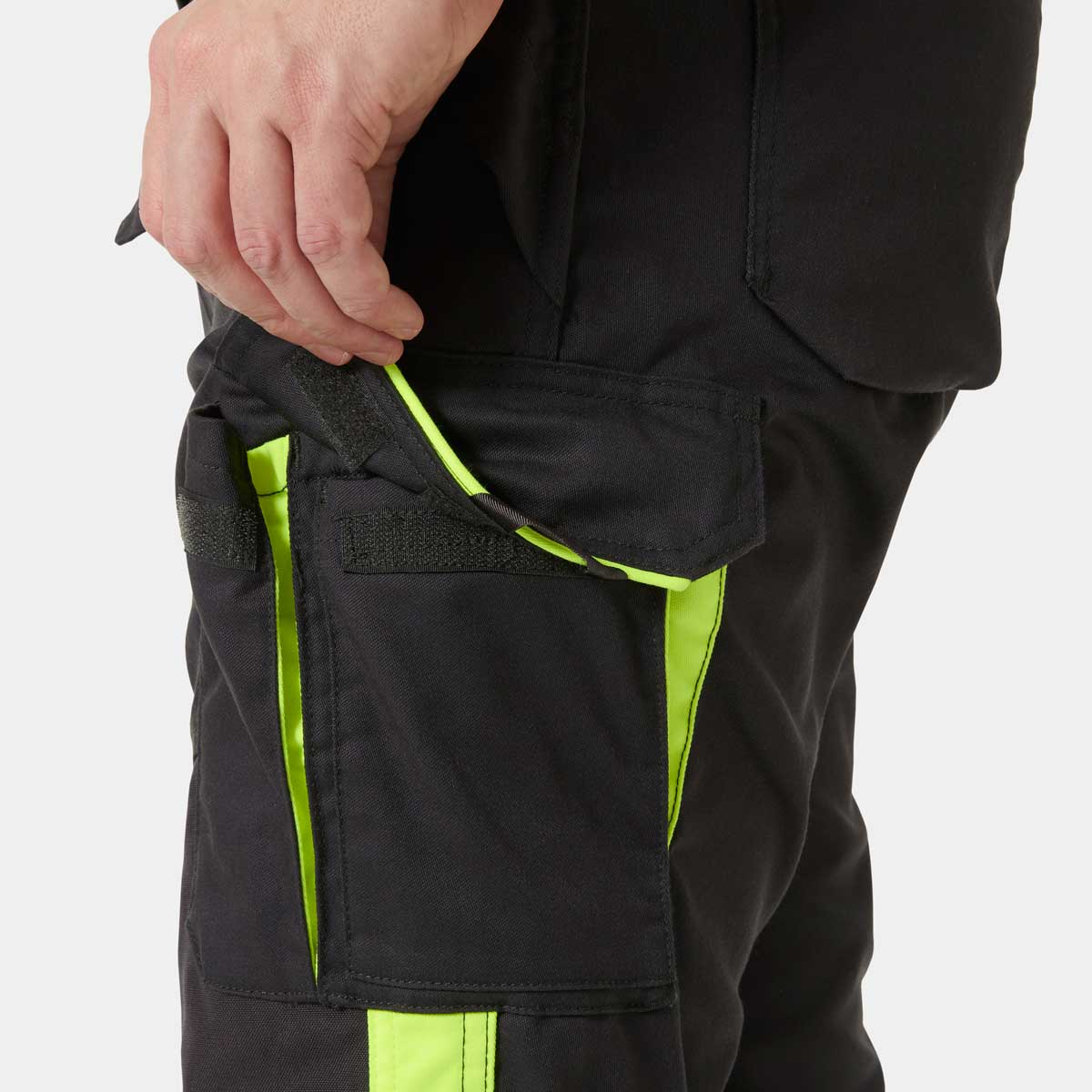 Helly Hansen Alna 2 Work Suit - Thigh pocket detail