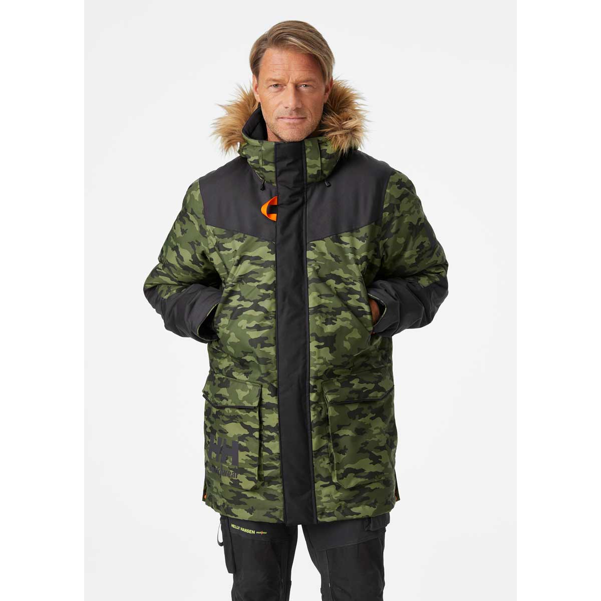     Helly-Hansen-Bifrost-Winter-Parka-LIfestyle-front