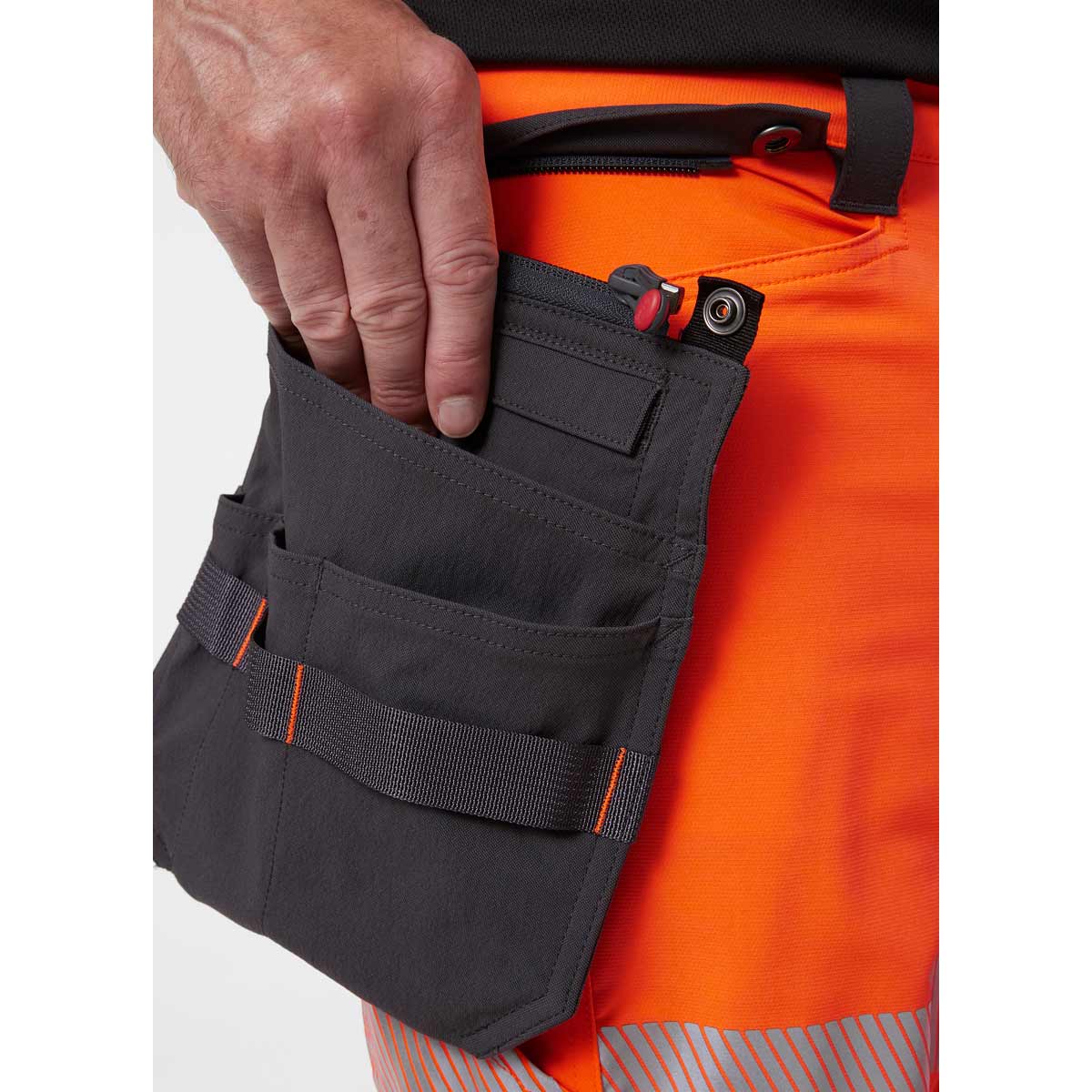       Helly-Hansen-ICU-Construction-Shorts-Hanging-pockets-orange