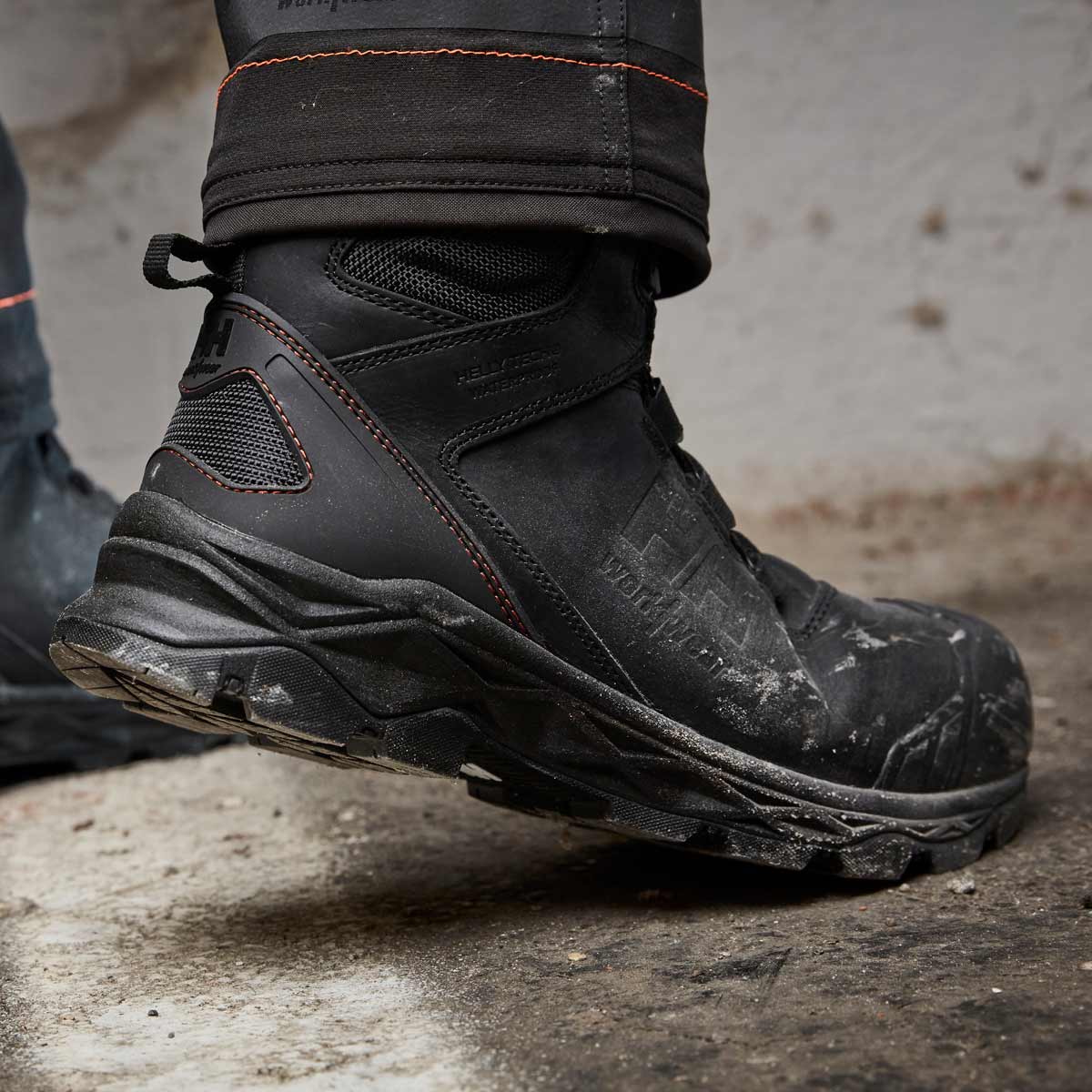     Helly-Hansen-Oxford-BOA-Composite-Toe-Safety-Boots-Lifestyle