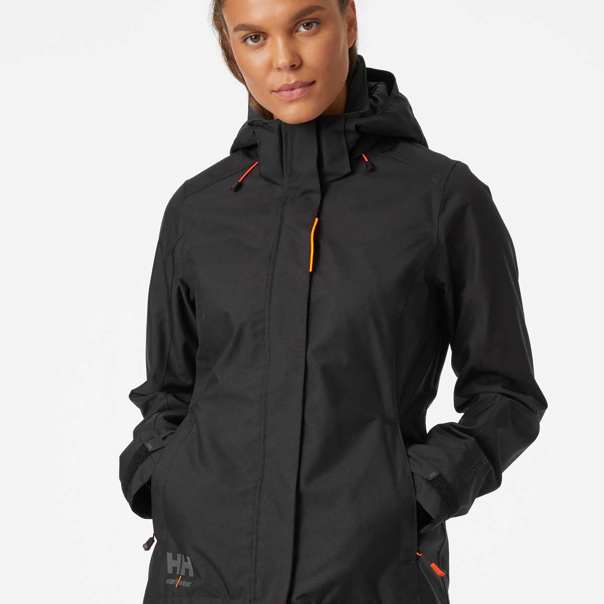     Helly-Hansen-Women_s-Luna-Shell-Jacket-Black-onbody