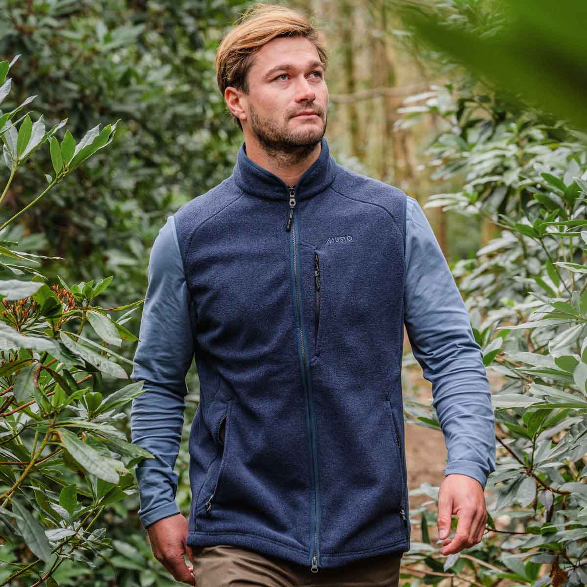 Musto Fenland Polartec Vest - navy lifestyle