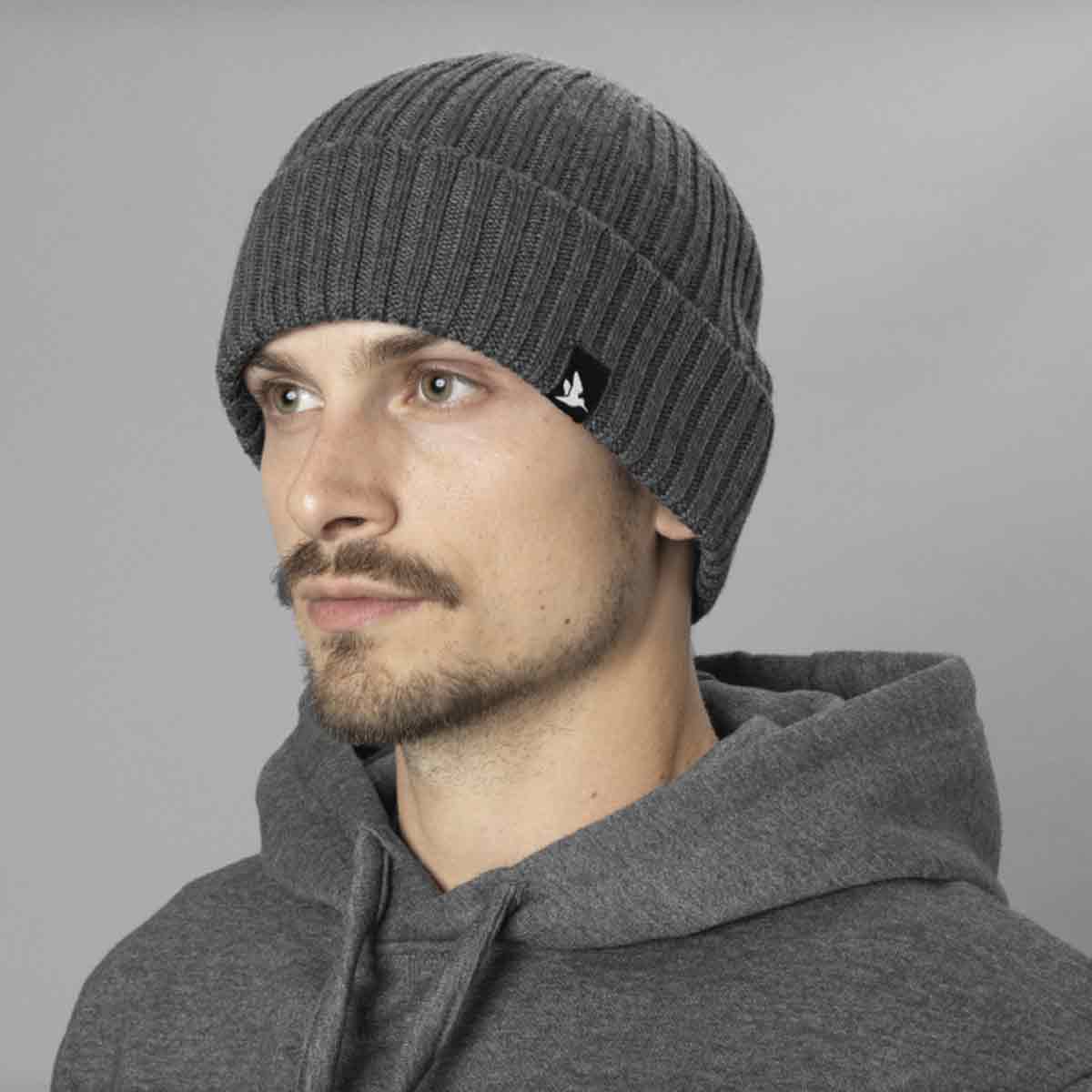 Seeland Norite Beanie - grey on model