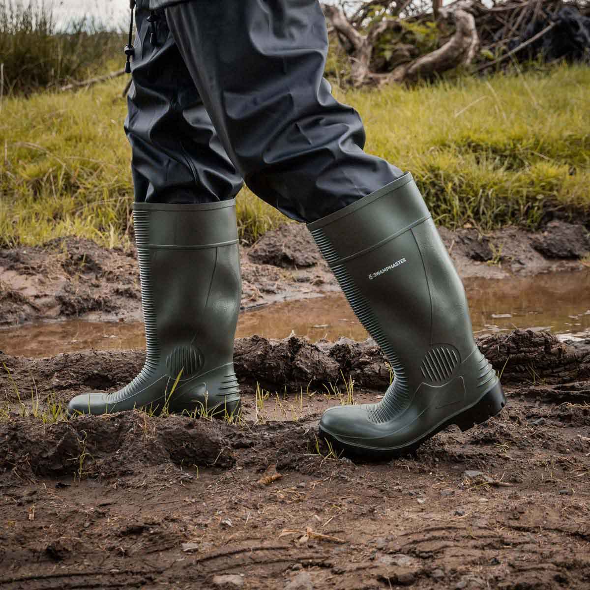 Swampmaster Contractor S5 Safety PVC Wellington Boot - green lifestyle