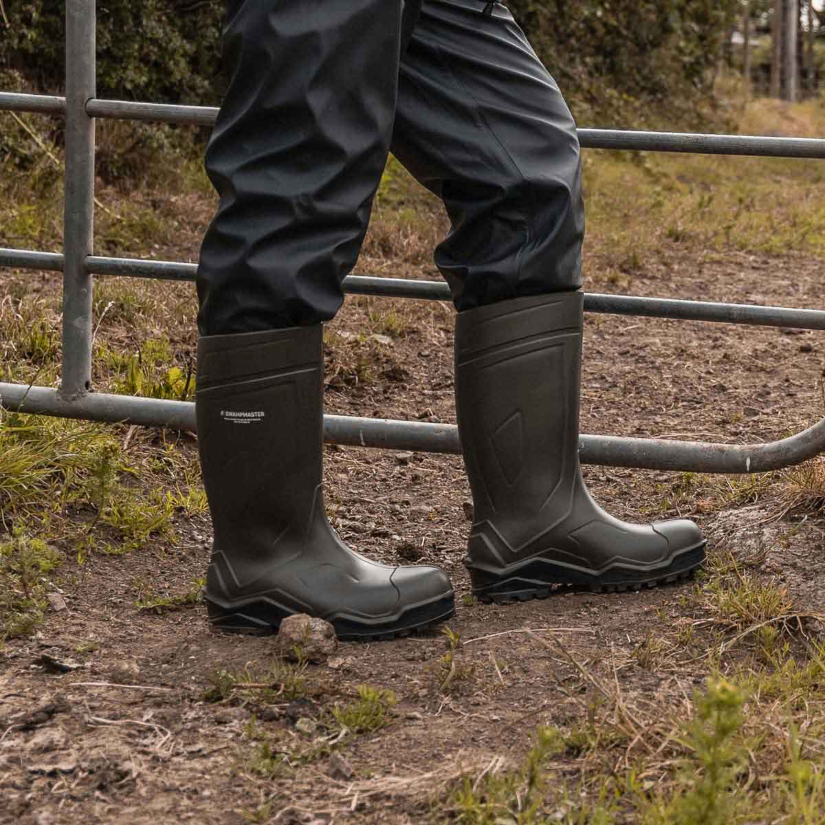 Swampmaster Pro Champion Non-Safety Wellington Boot - lifestyle