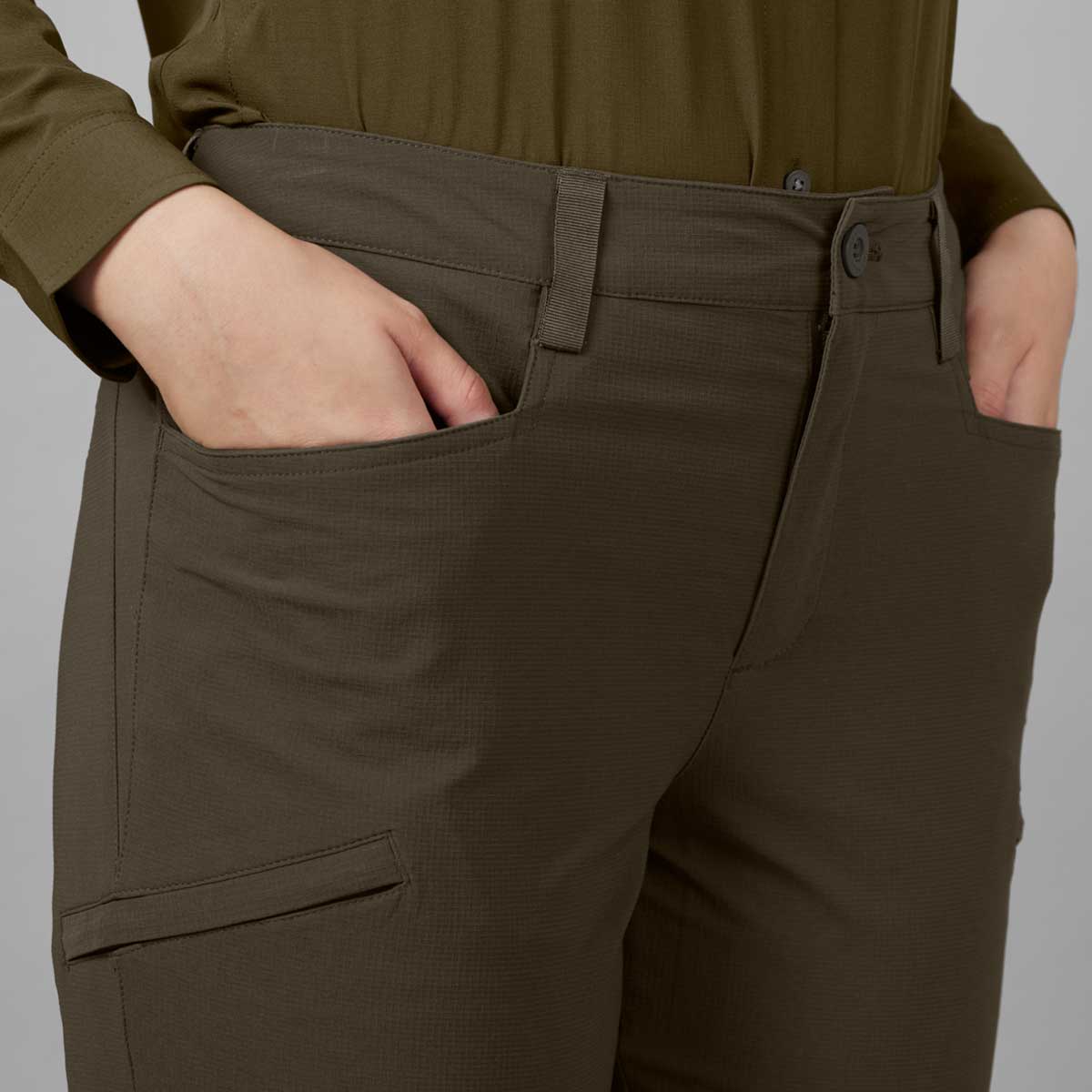 Harkila Women's Trail Trousers - Front Pocket Detail